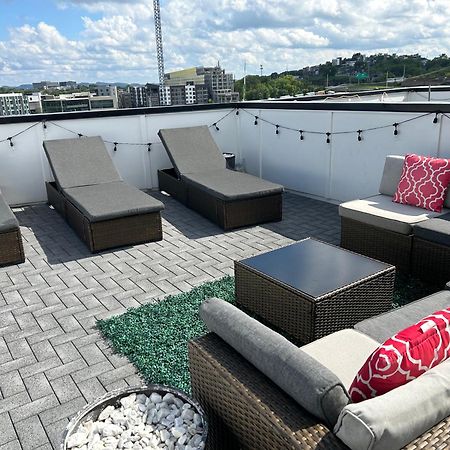 Luxury Townhome Skyline Views Mins To Dt ناشفيل المظهر الخارجي الصورة