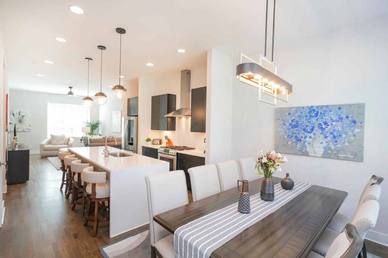 Luxury Townhome Skyline Views Mins To Dt ناشفيل المظهر الخارجي الصورة
