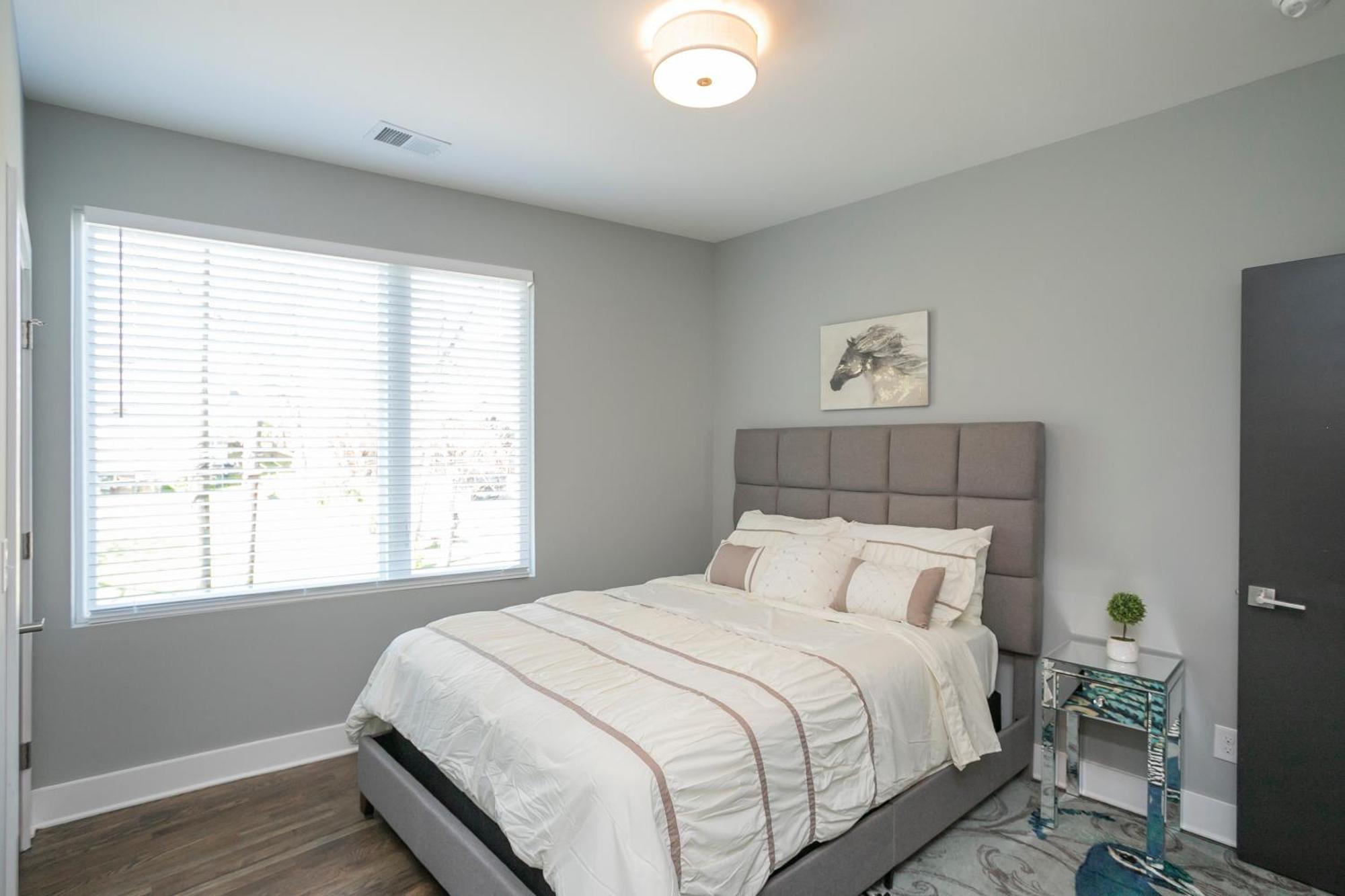 Luxury Townhome Skyline Views Mins To Dt ناشفيل المظهر الخارجي الصورة