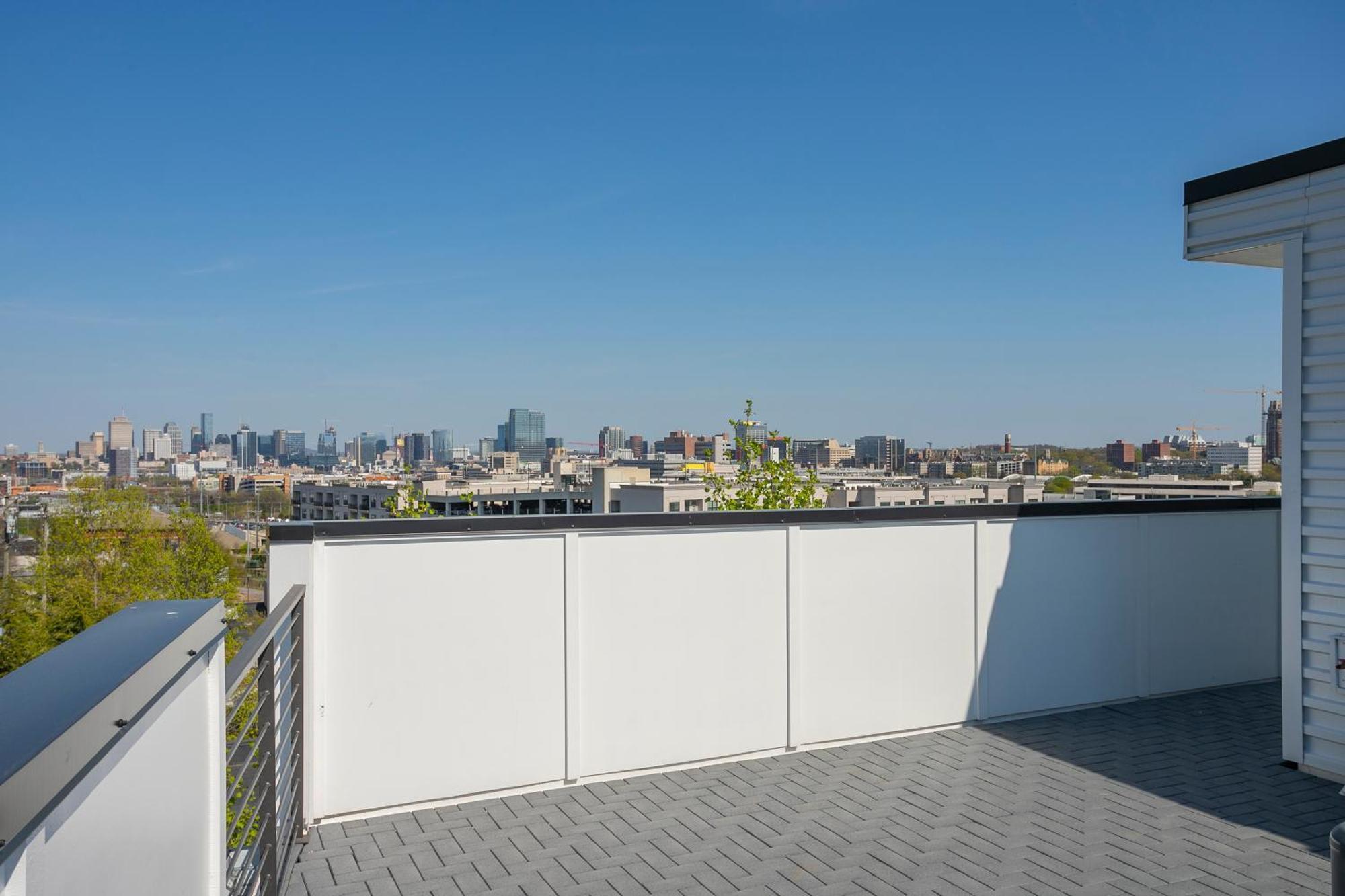 Luxury Townhome Skyline Views Mins To Dt ناشفيل المظهر الخارجي الصورة