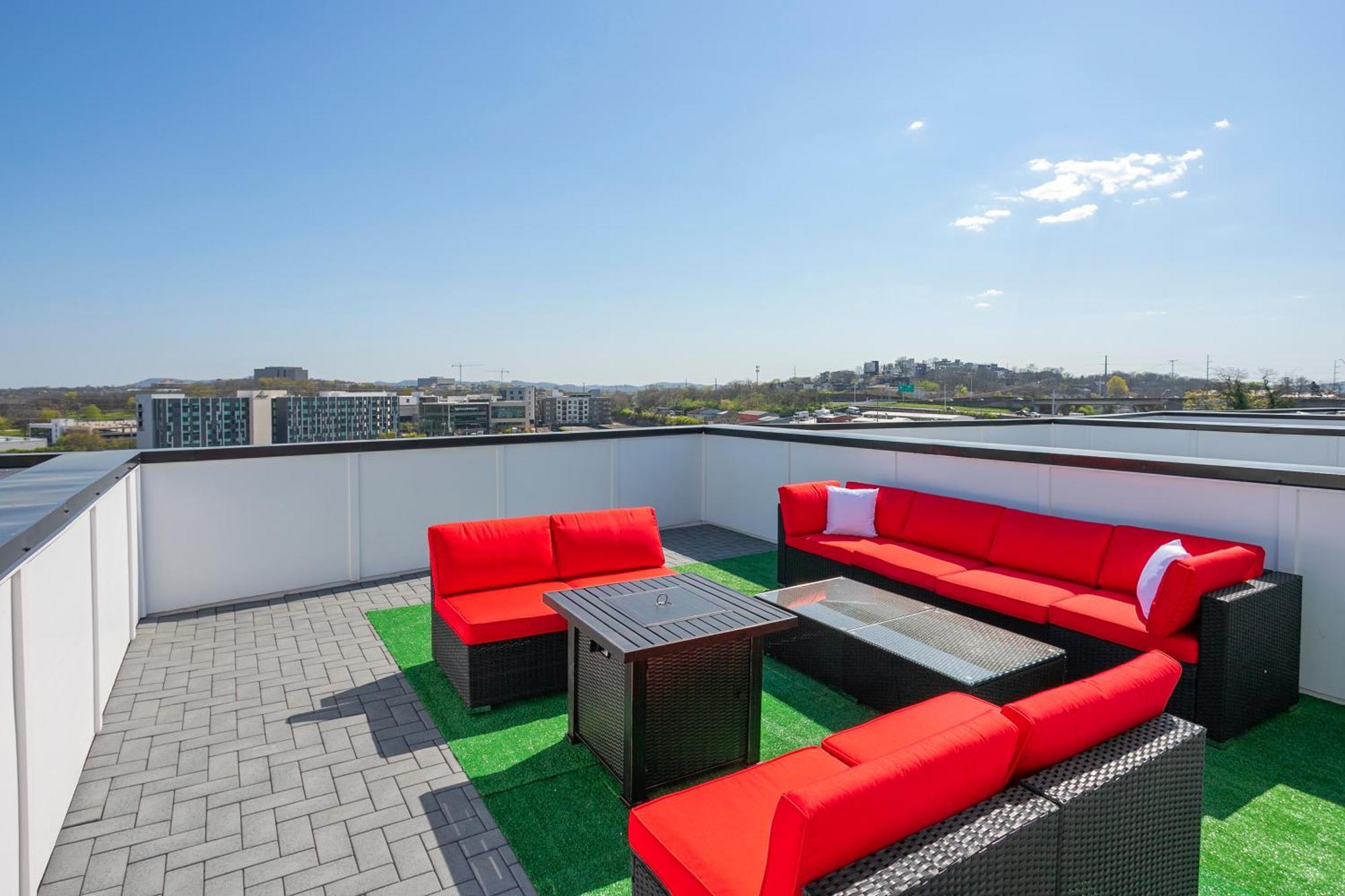 Luxury Townhome Skyline Views Mins To Dt ناشفيل المظهر الخارجي الصورة